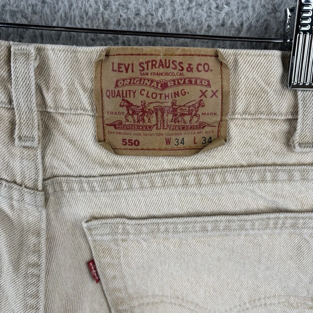 Vintage Levis 550 Jeans Mens 33x34 Beige Denim Relax Tapered Made USA 90s 1992